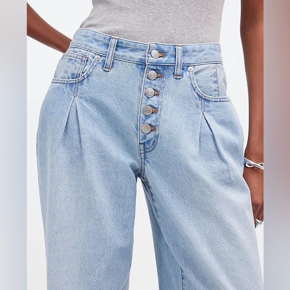 NWT Madewell Superwide-Leg Jeans in Cather Wash: Button-Front Edition - 25 - Picture 5 of 11
